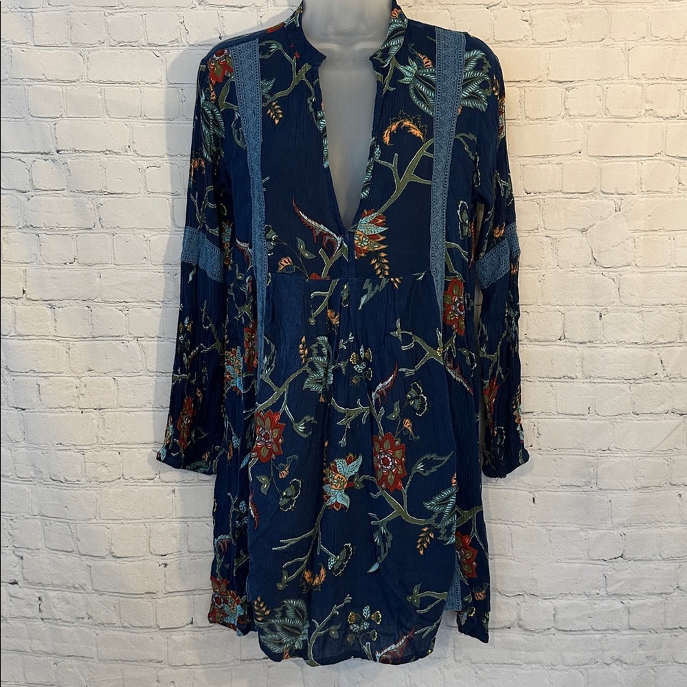 Anandaโs Long Sleeve Floral Dress